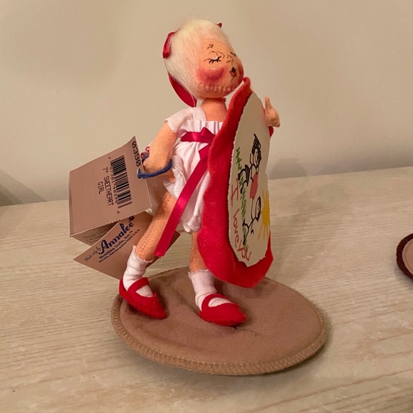NWT Annalee 7” Sweetheart Girl w/ Heart Card